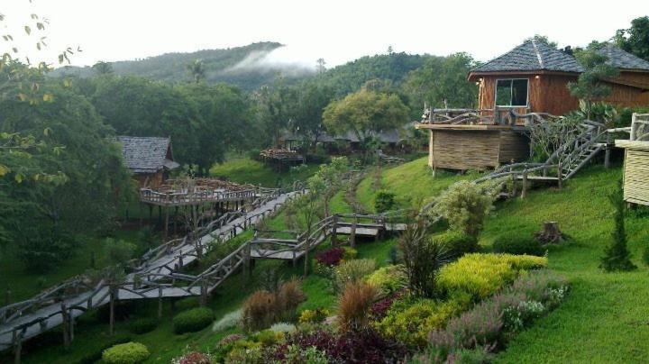Mokfahsai Resort Tak Exterior photo