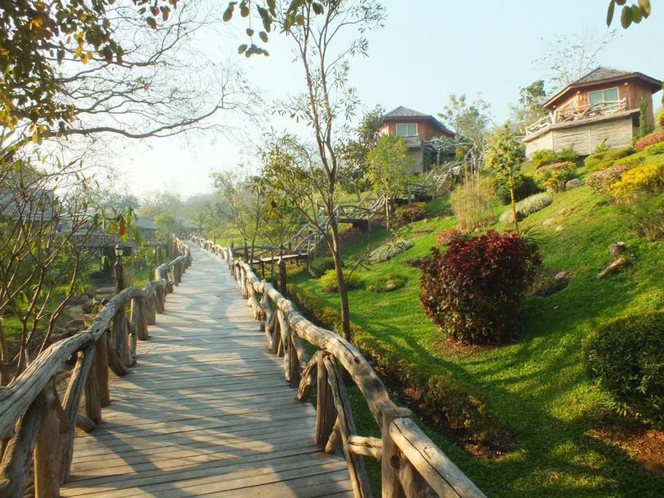 Mokfahsai Resort Tak Exterior photo